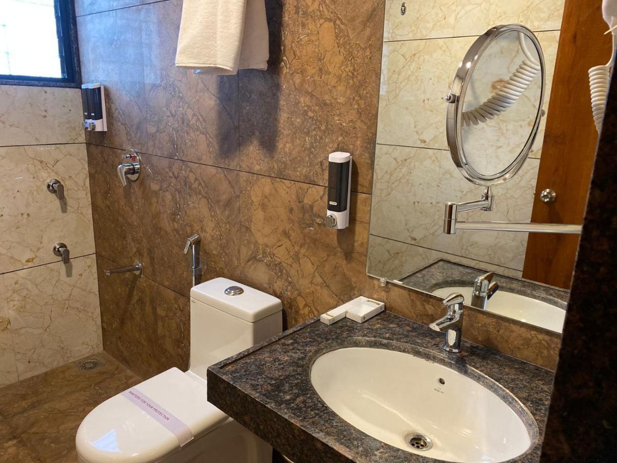 בלגאום The Urban Hive Hotel מראה חיצוני תמונה