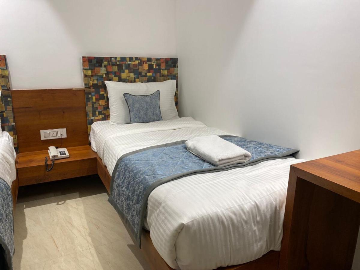 בלגאום The Urban Hive Hotel מראה חיצוני תמונה