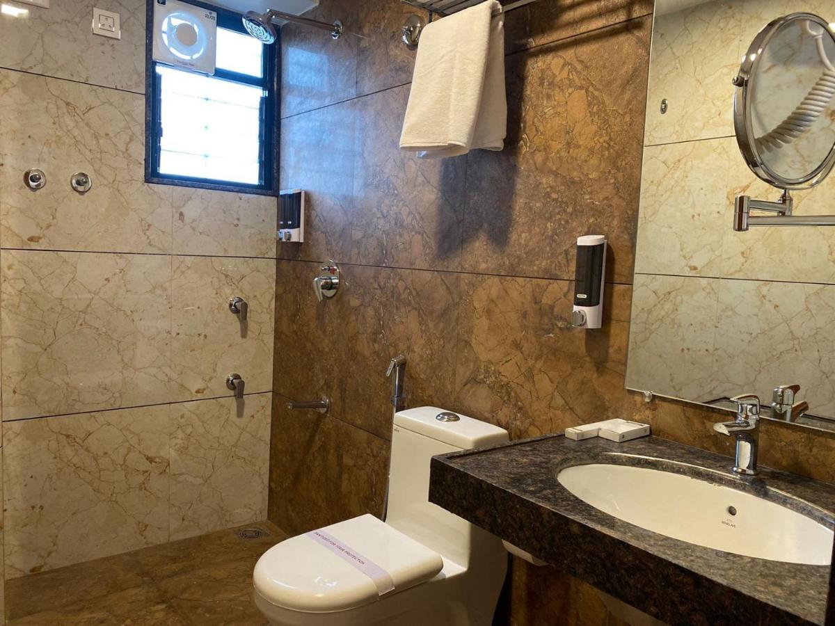בלגאום The Urban Hive Hotel מראה חיצוני תמונה