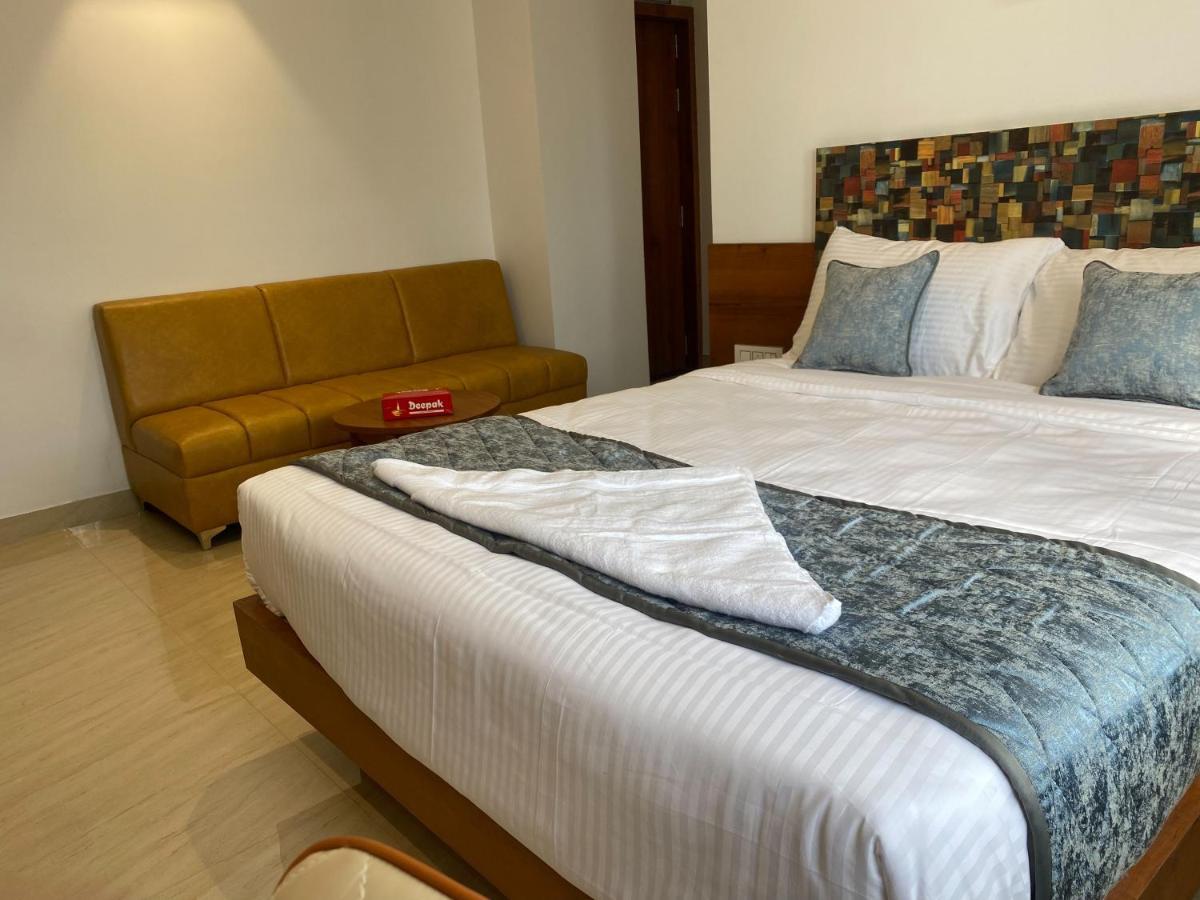 בלגאום The Urban Hive Hotel מראה חיצוני תמונה