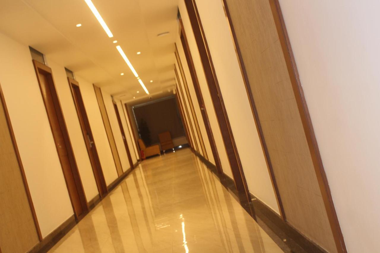 בלגאום The Urban Hive Hotel מראה חיצוני תמונה