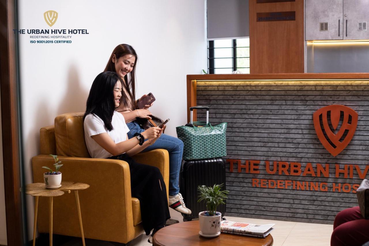בלגאום The Urban Hive Hotel מראה חיצוני תמונה