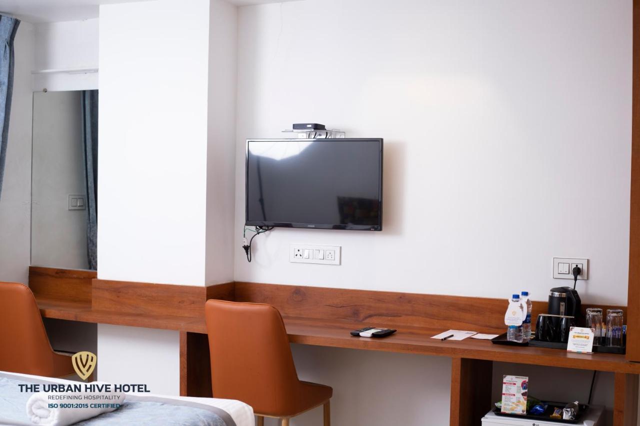 בלגאום The Urban Hive Hotel מראה חיצוני תמונה