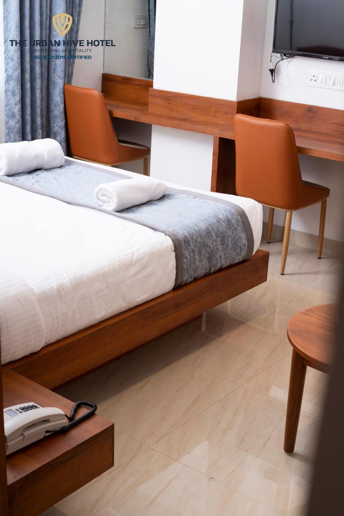 בלגאום The Urban Hive Hotel מראה חיצוני תמונה