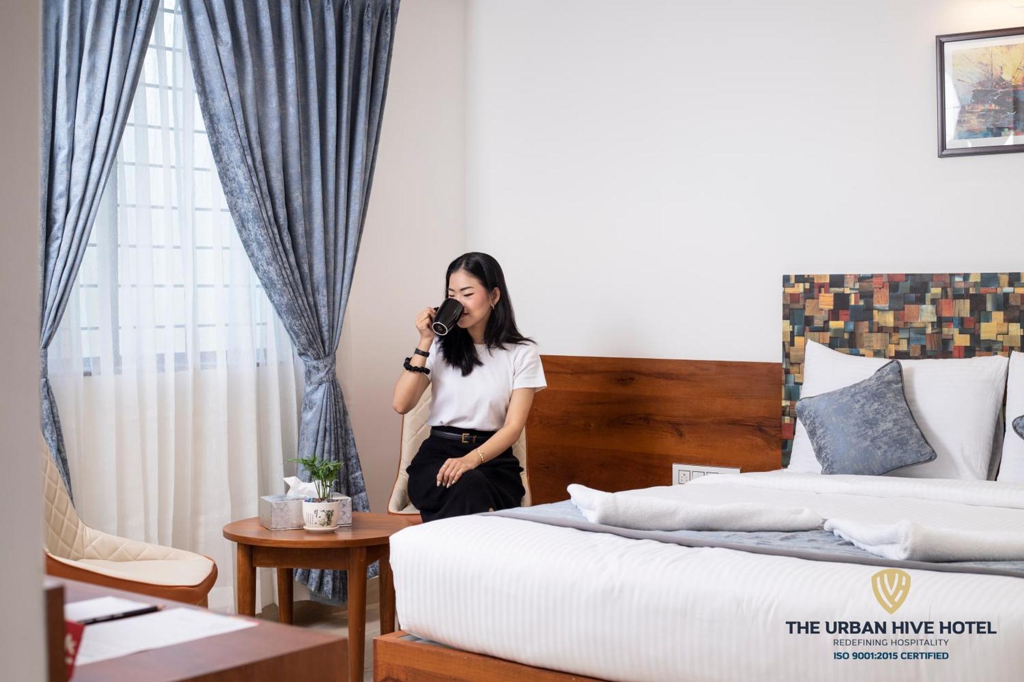 בלגאום The Urban Hive Hotel מראה חיצוני תמונה